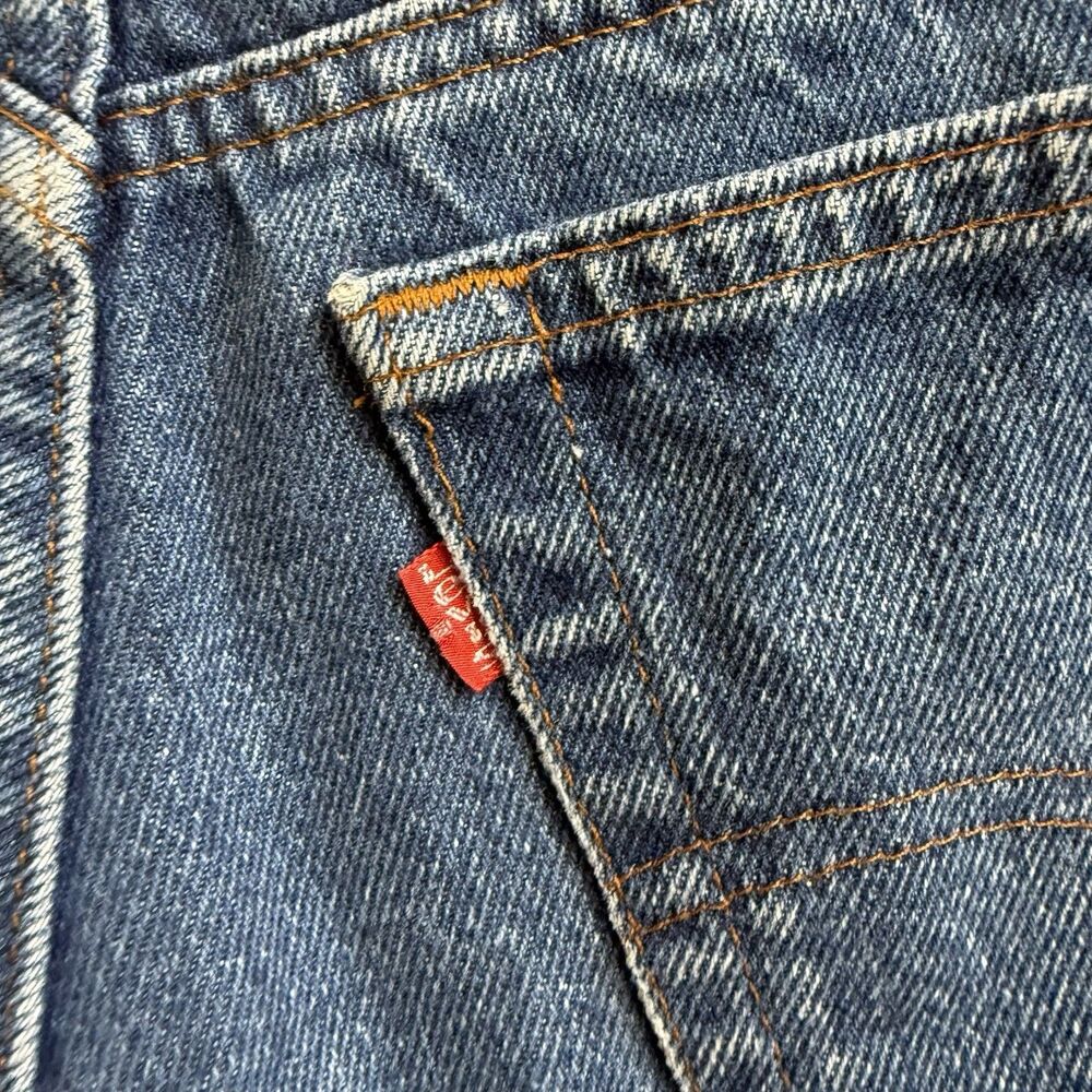 Levi's Jean Shorts Mens 32 505 Blue Distressed Cut Off Frayed Cotton Denim - Picture 4 of 4